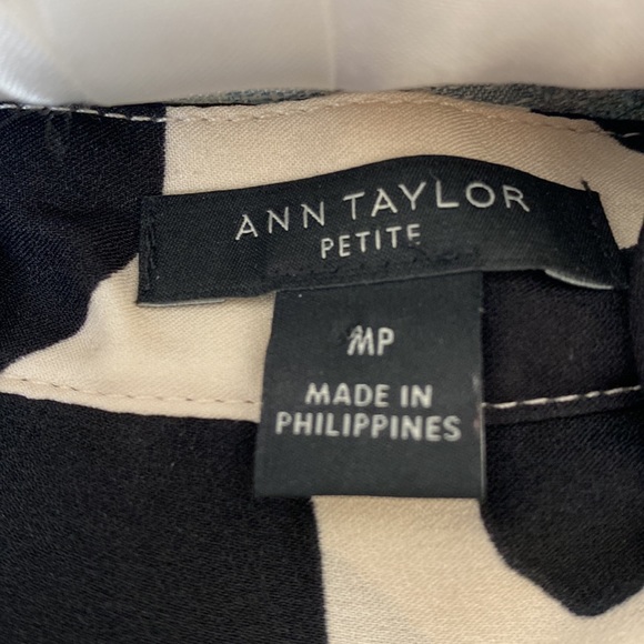 Ann Taylor size medium petite long sleeve black & cream top with covered buttons - Picture 9 of 13